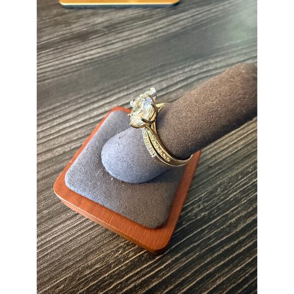 Dainty Life Gold and Silver Moissanite Diamond Ring Bundle - Picture 6 of 6